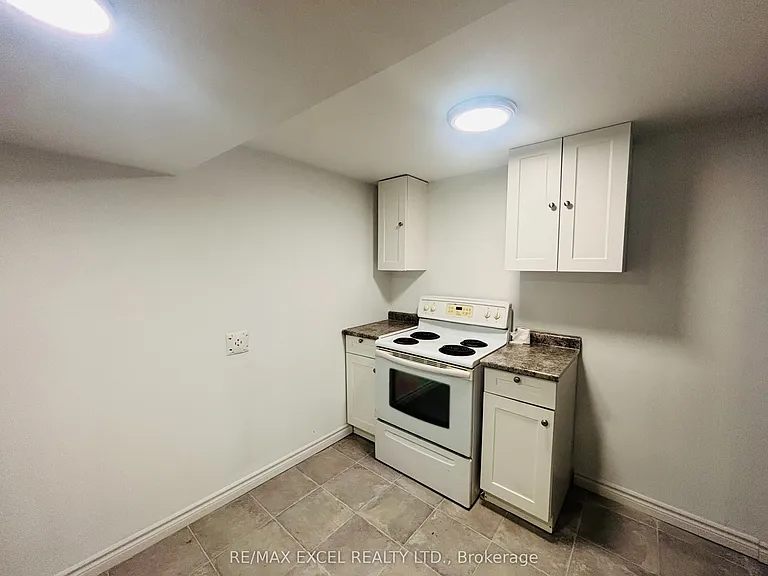 45 Taylorwood Rd #BASEMENT — Photo 9