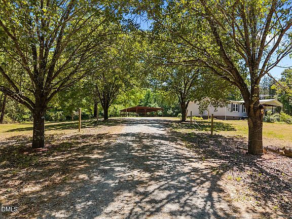 3rd image of 290 Thomas Cash Rd