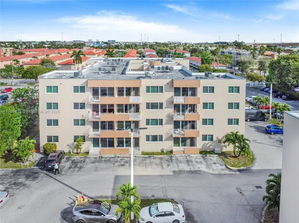 8050 NW 8th St #1409, Miami, FL 33126