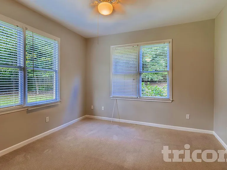875 Cedar Creek Dr — Photo 8