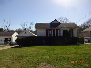 6558 Lake Ave, Elyria, OH 44035