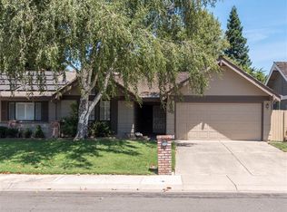 1207 Spruce Tree Cir, Sacramento, CA 95831