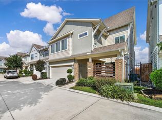 8710 Strongoak Ln, Houston, TX 77055