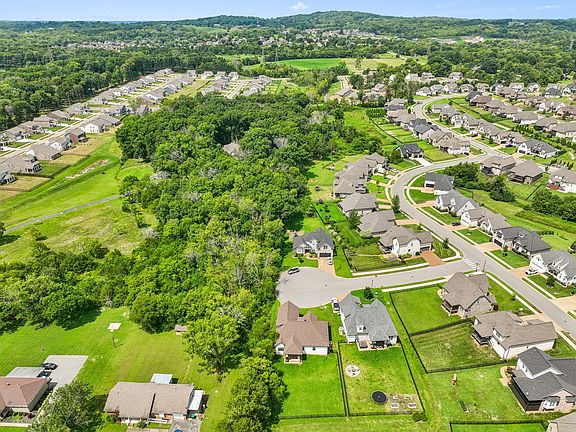 4th image of 405 Hunter Bryce Ln