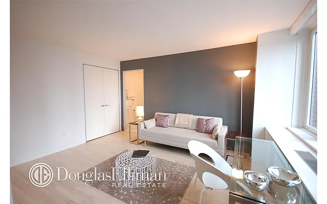 Rented by Douglas Elliman | media 20