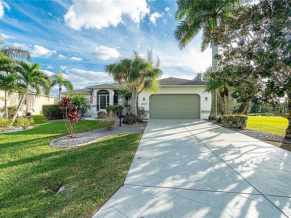 2nd image of 17437 Cardenas Ln