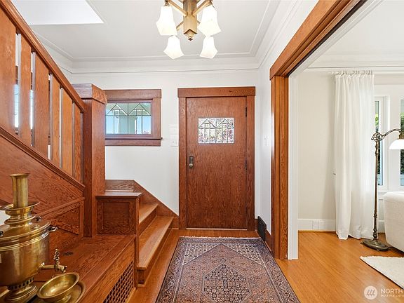 5th image of 1519 1st Avenue N
