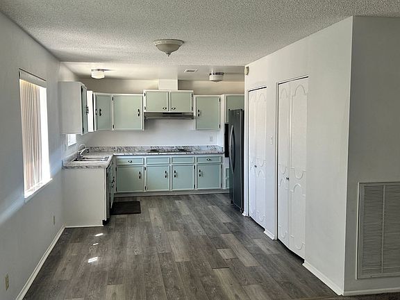 3rd image of 4485 E Harmon Ave
