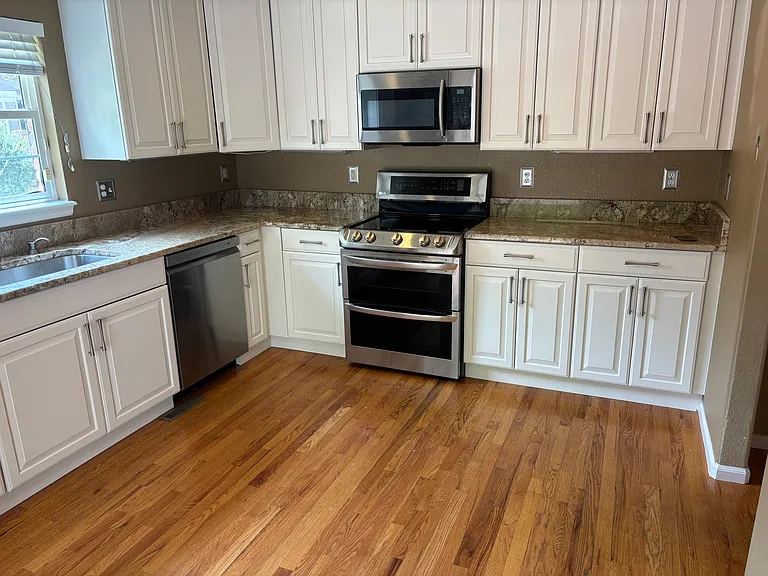 8038 E Fairmount Dr — Photo 11
