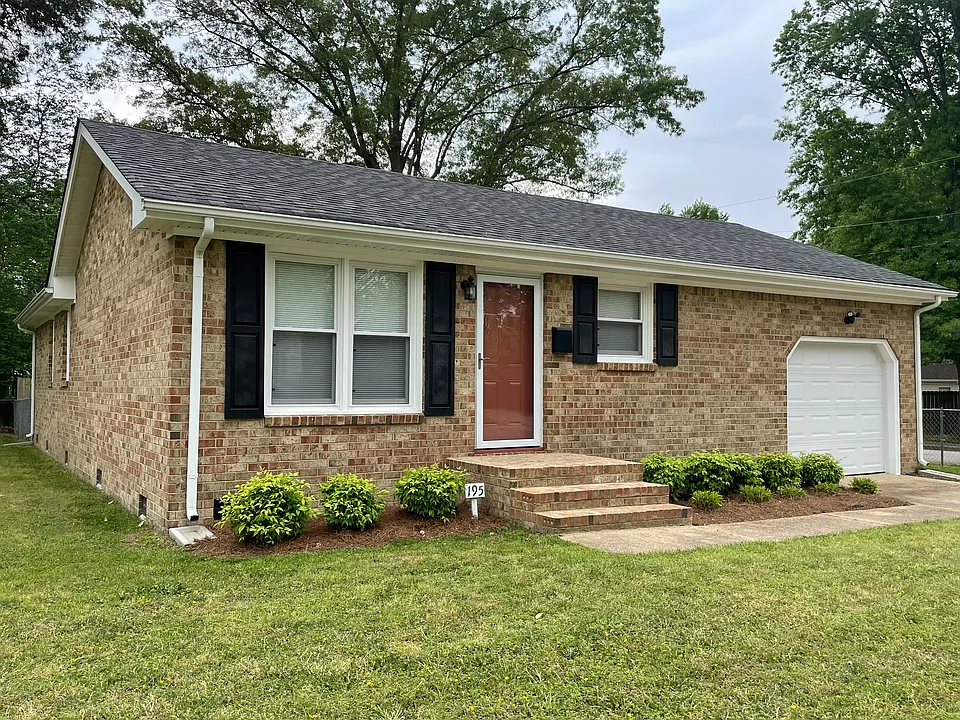 195 W Lorengo Ave
