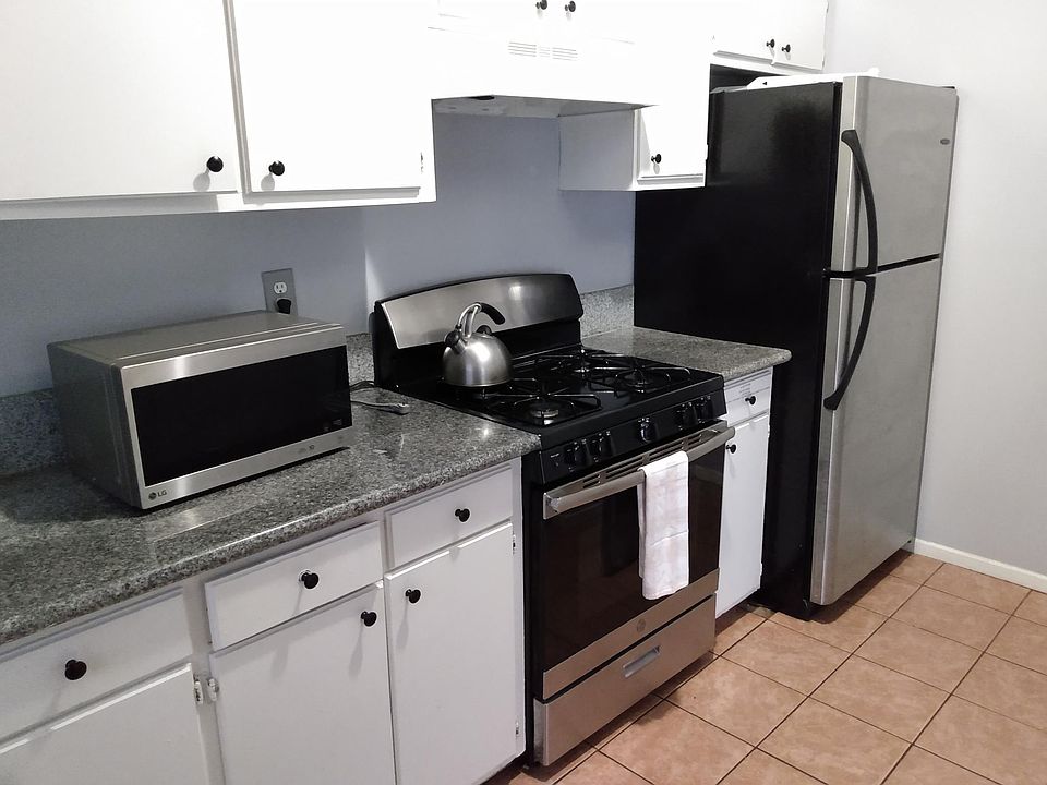 OLD STAGED PHOTO - Kitchen