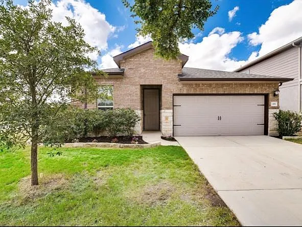 185 Camden Cv