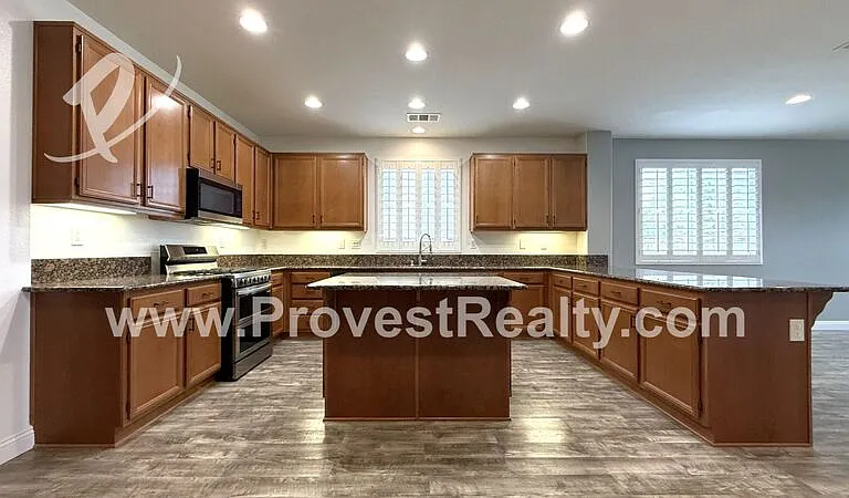 8440 Hoover Ct — Photo 6
