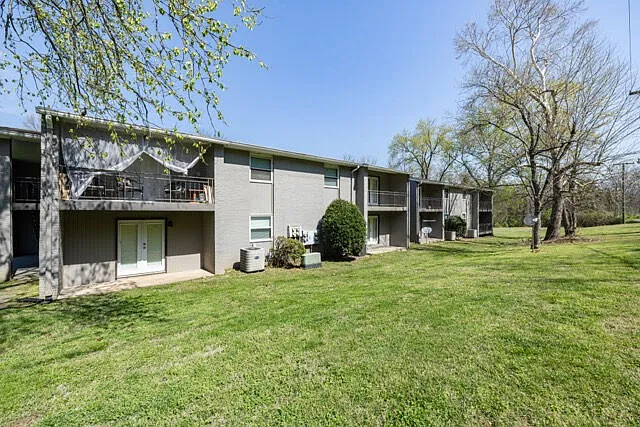 Sycamore Villas — Photo 16