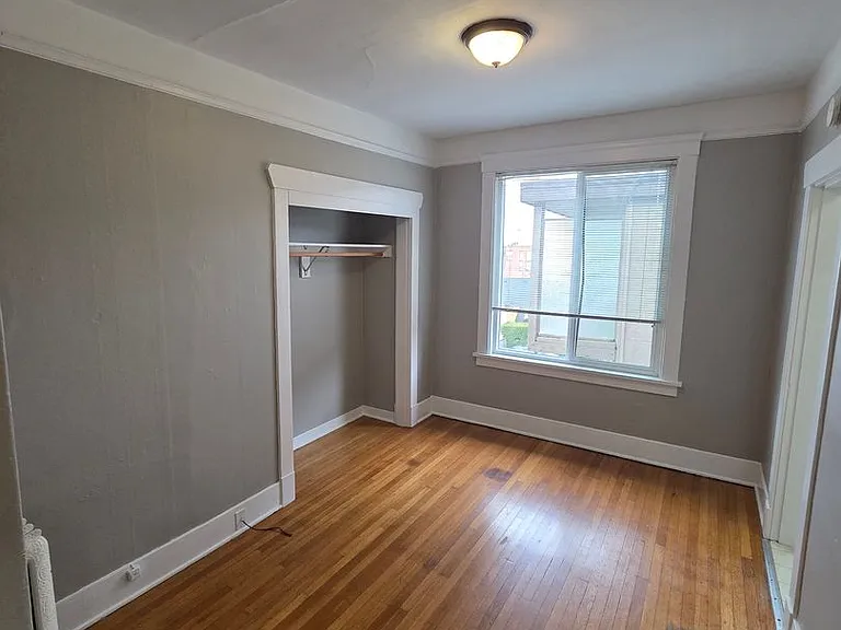 Seward Apartments — Photo 10