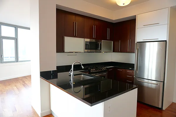 Rented by R New York | media 22