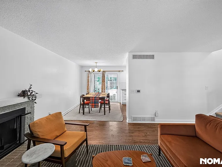 15652 E Jefferson Ave — Photo 21