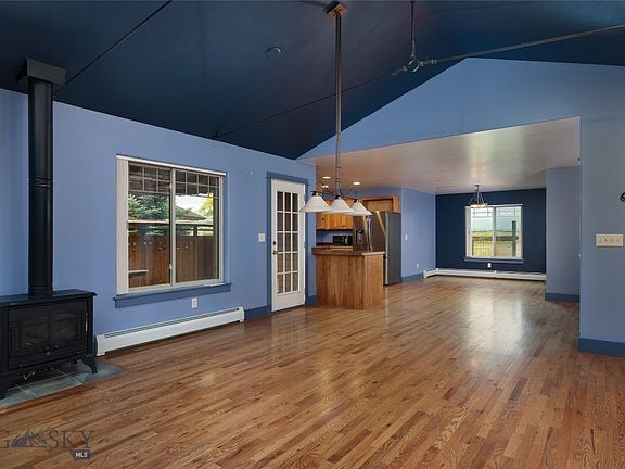 5th image of 64 E Clara Ct