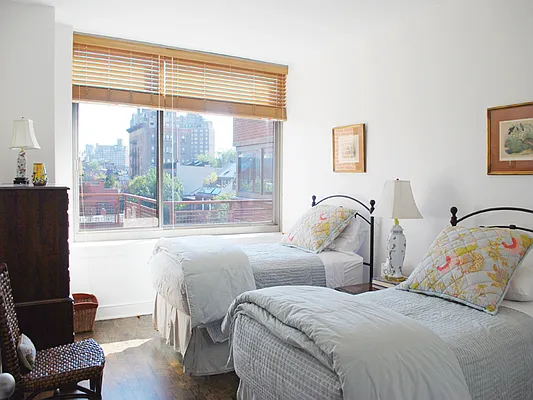 Rented by Sotheby's International Realty | media 4