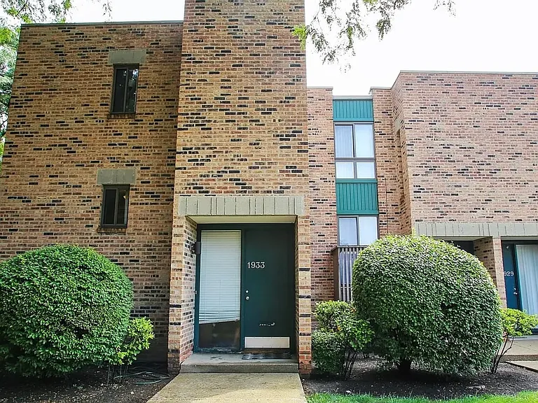 1933 Song Sparrow Ct — Photo 1