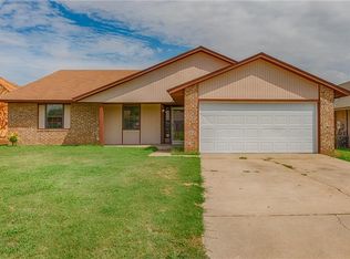 608 Cactus Ct, Yukon, OK 73099
