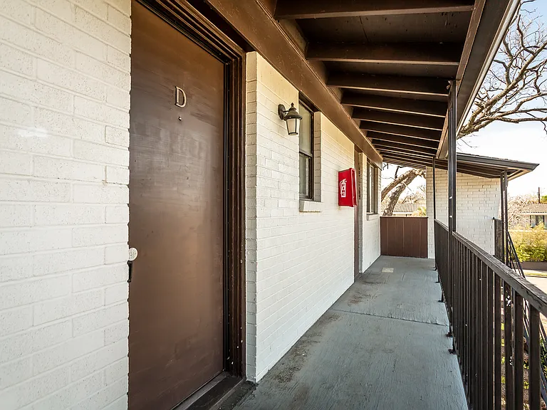 5722 Gaston Ave #D — Photo 5
