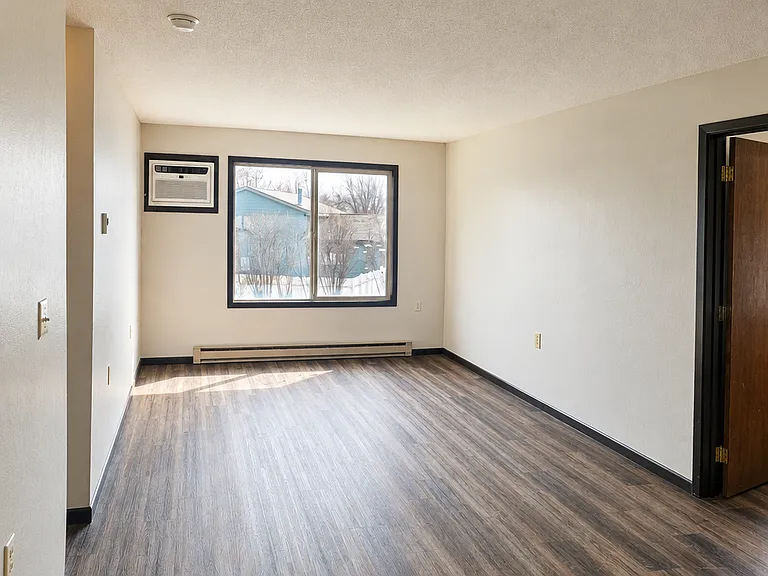 812 Hills Ave #N211 — Photo 1