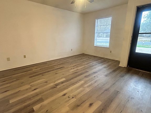 2nd image of 723 San Saba Dr