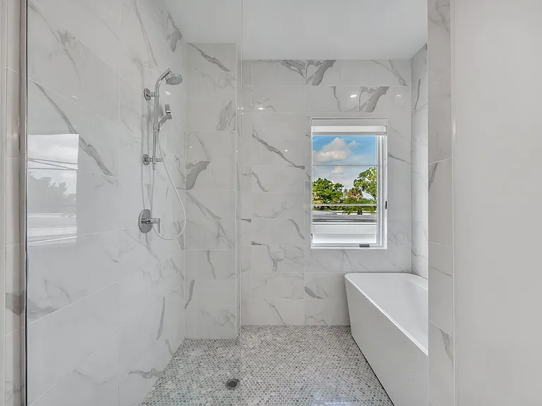 501 W Canton Ave — Photo 23
