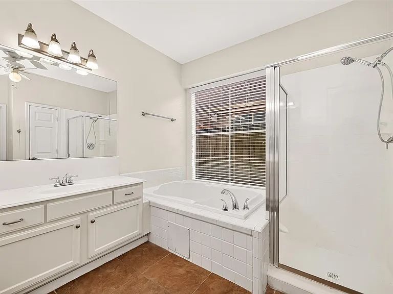 12831 Dove Point Ln — Photo 40