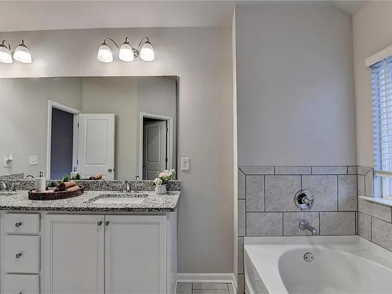 461 Paxton Ln — Photo 37