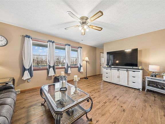 2nd image of 138 Buckeye Rd E