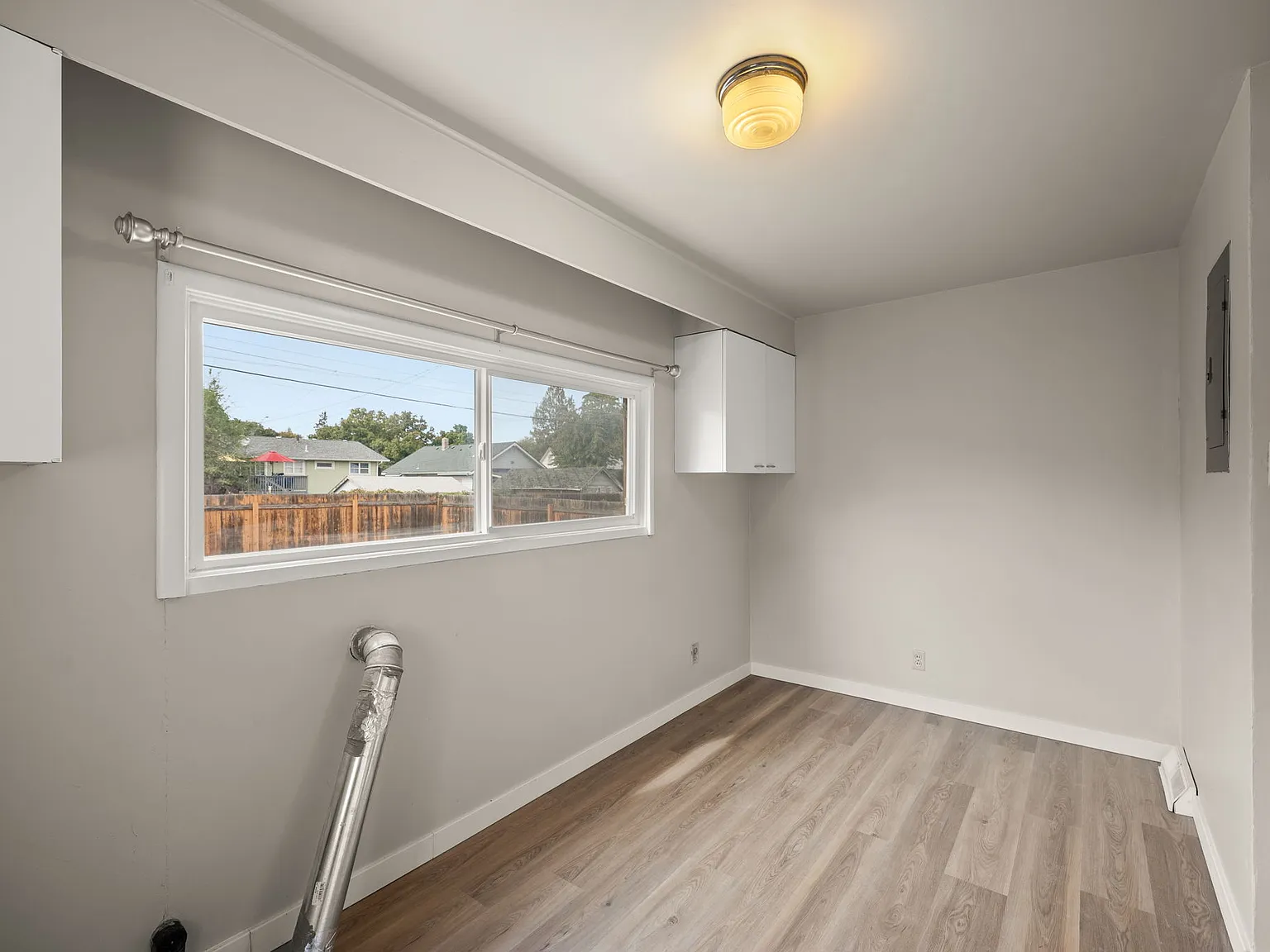 3 bed, 1598 sqft, $1,900 — Photo 3