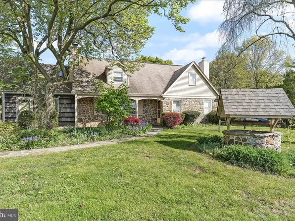 909 W King Rd, Malvern, PA 19355