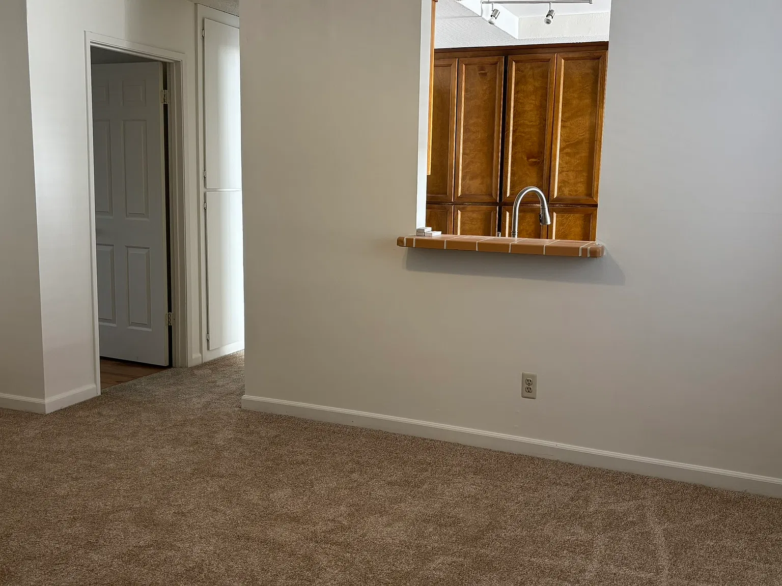 4 bed, 1445 sqft, $3,700 — Photo 4