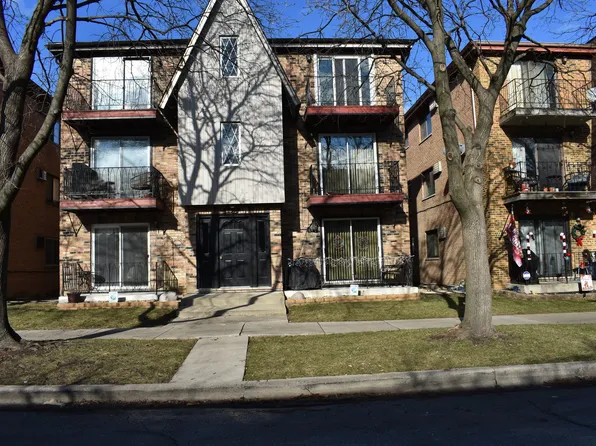 6650 W 64th Pl APT 2W, Chicago, IL 60638