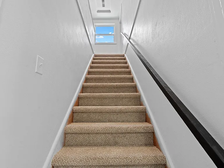 1210 Arbor Ave — Photo 17