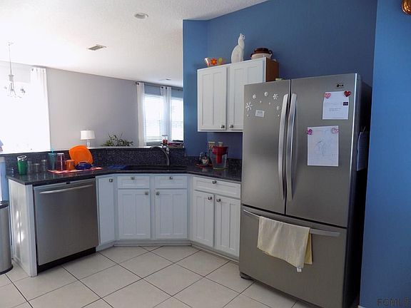5th image of 134 London Dr