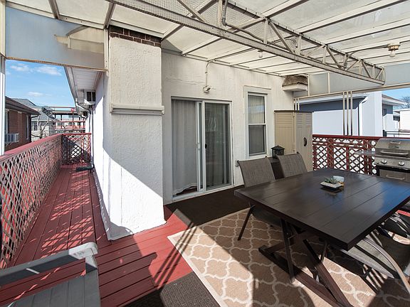 5th image of 4731 Beach 47 St #2