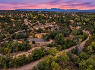 20B Glowing Star Rd, Santa Fe, NM 87506