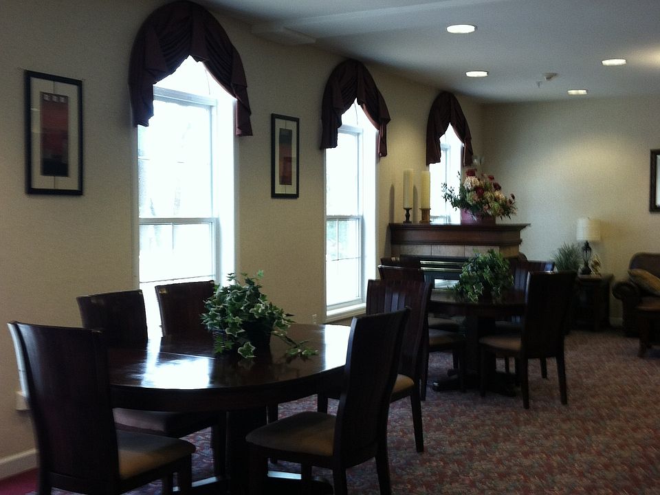 2nd image of 1370 Front St APT 9