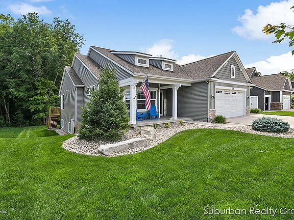 2nd image of 4582 Equestrian Dr