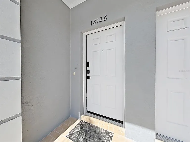 18126 Paradise Point Dr — Photo 4