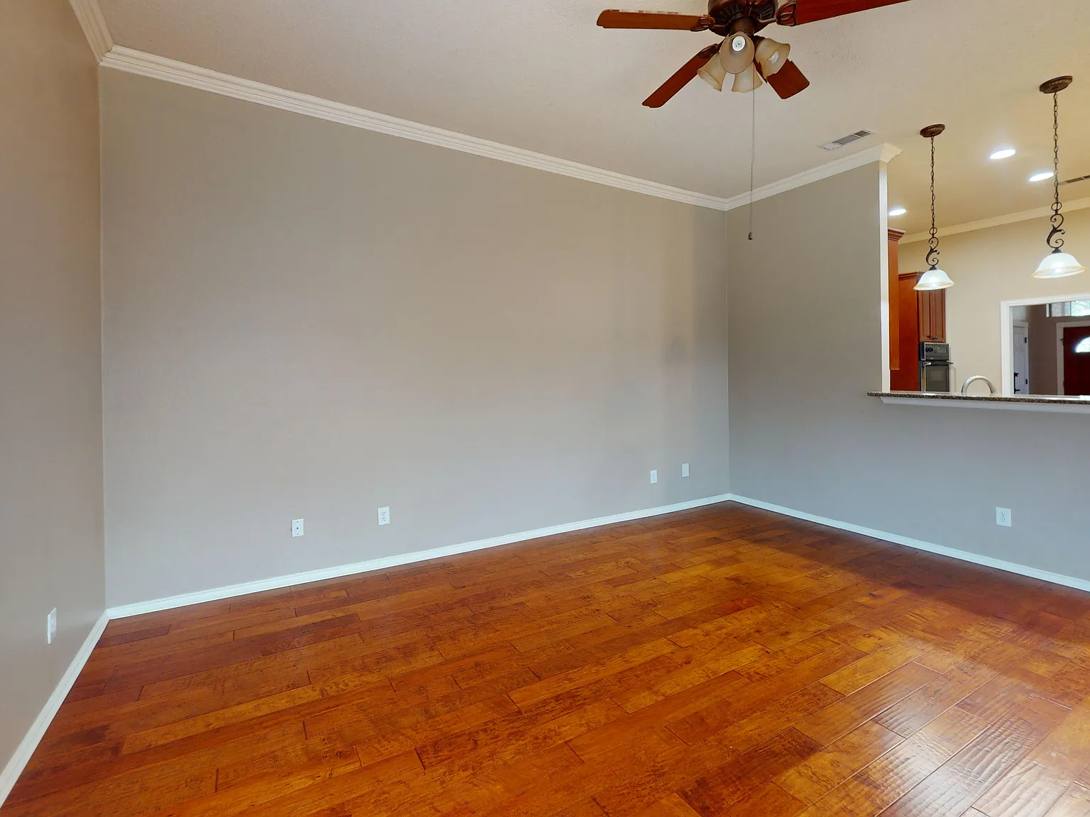 4 bed, 3.5 bath, 3028 sqft, $2,990 — Photo 3