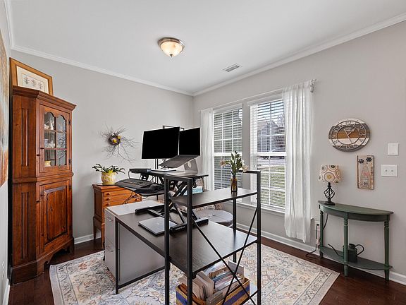 4th image of 1093 Renewal Pl