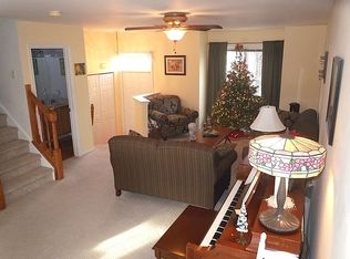 79 Versailles Ct, Newark, DE 19702