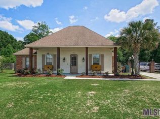38704 Edgewood Cir, Denham Springs, LA 70706