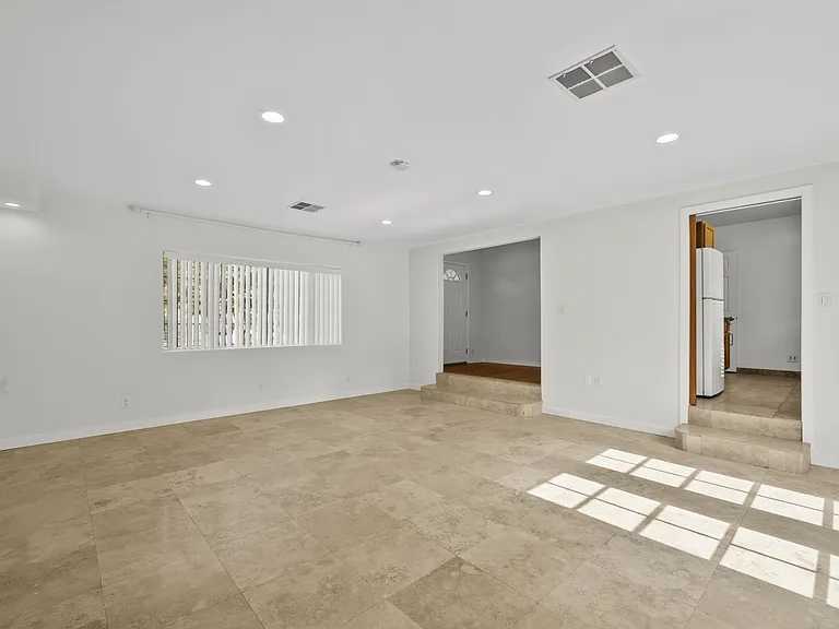 8440 Oakdale Ave — Photo 5