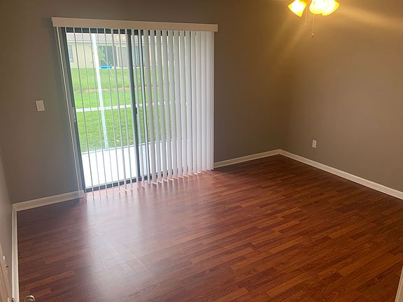 5th image of 4520 SW 7th Pl
