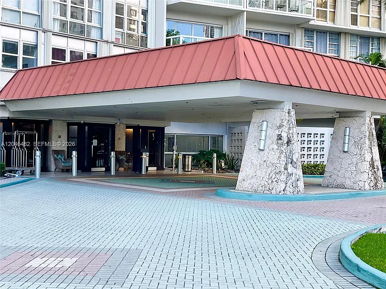2451 Brickell Ave #19B — Photo 6